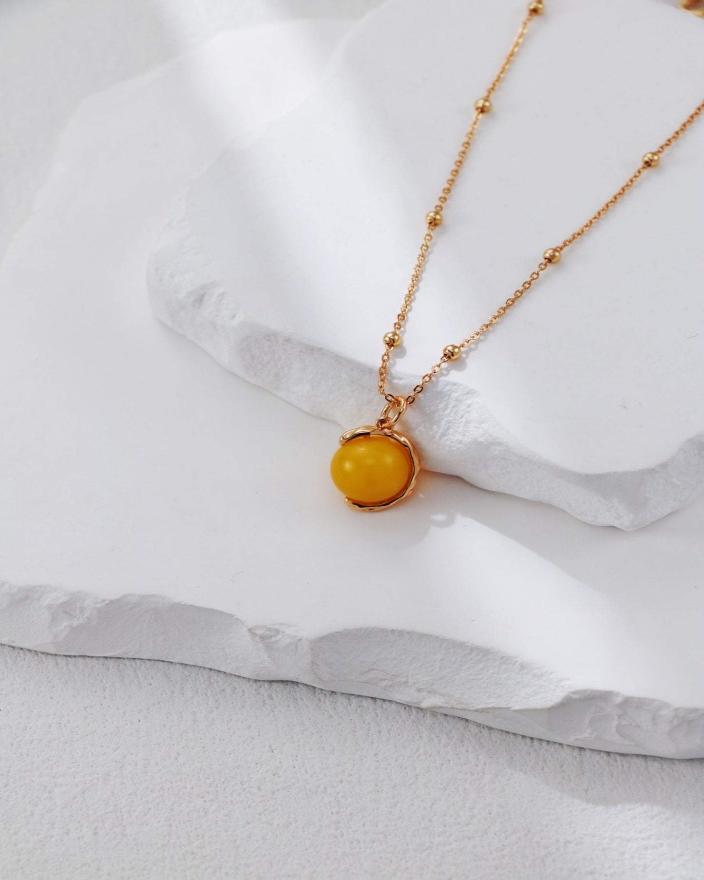 Vintage-Inspired S925 Sterling Silver Honey Amber Pendant Necklace