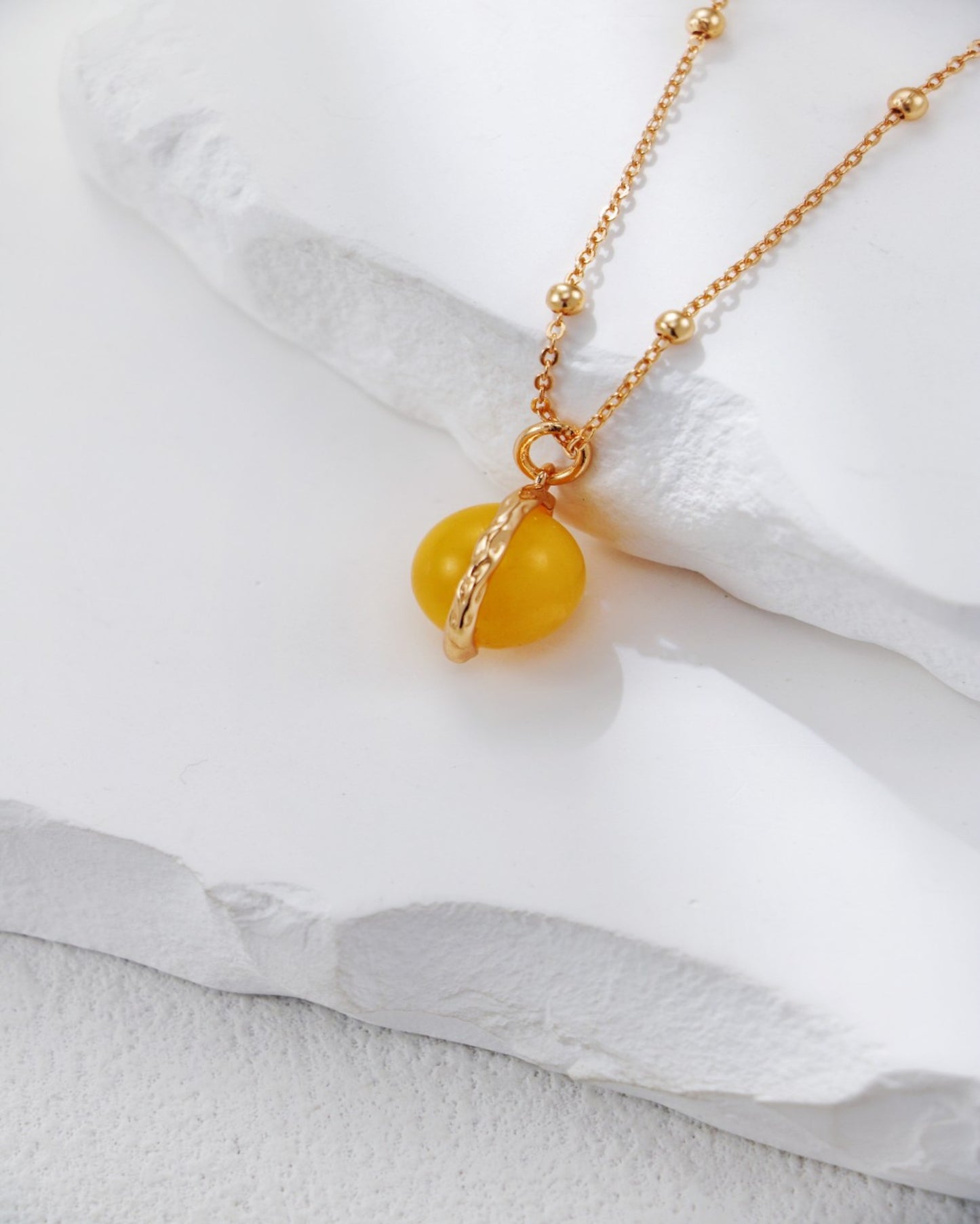 Vintage-Inspired S925 Sterling Silver Honey Amber Pendant Necklace