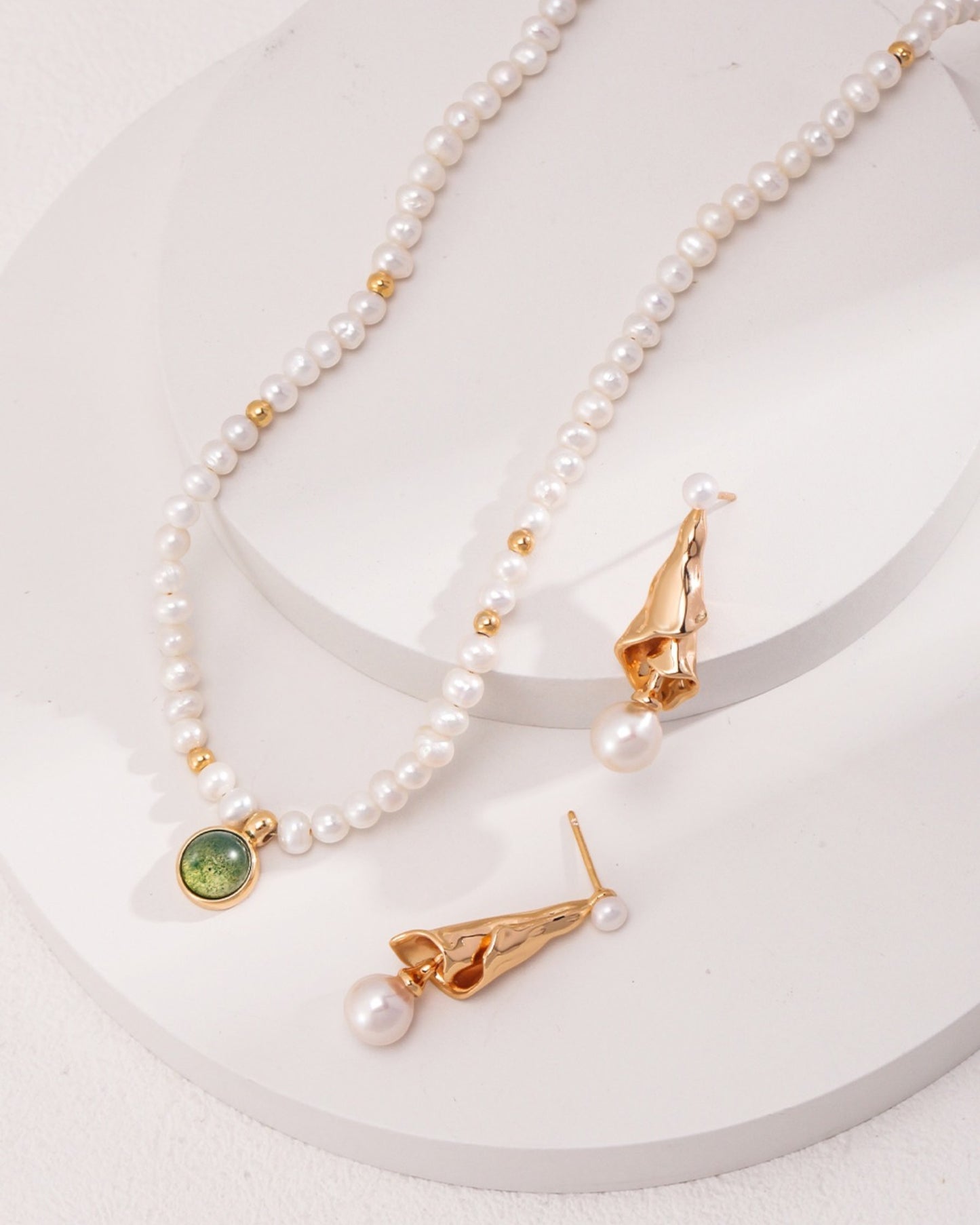 Peridot & Pearls Necklace