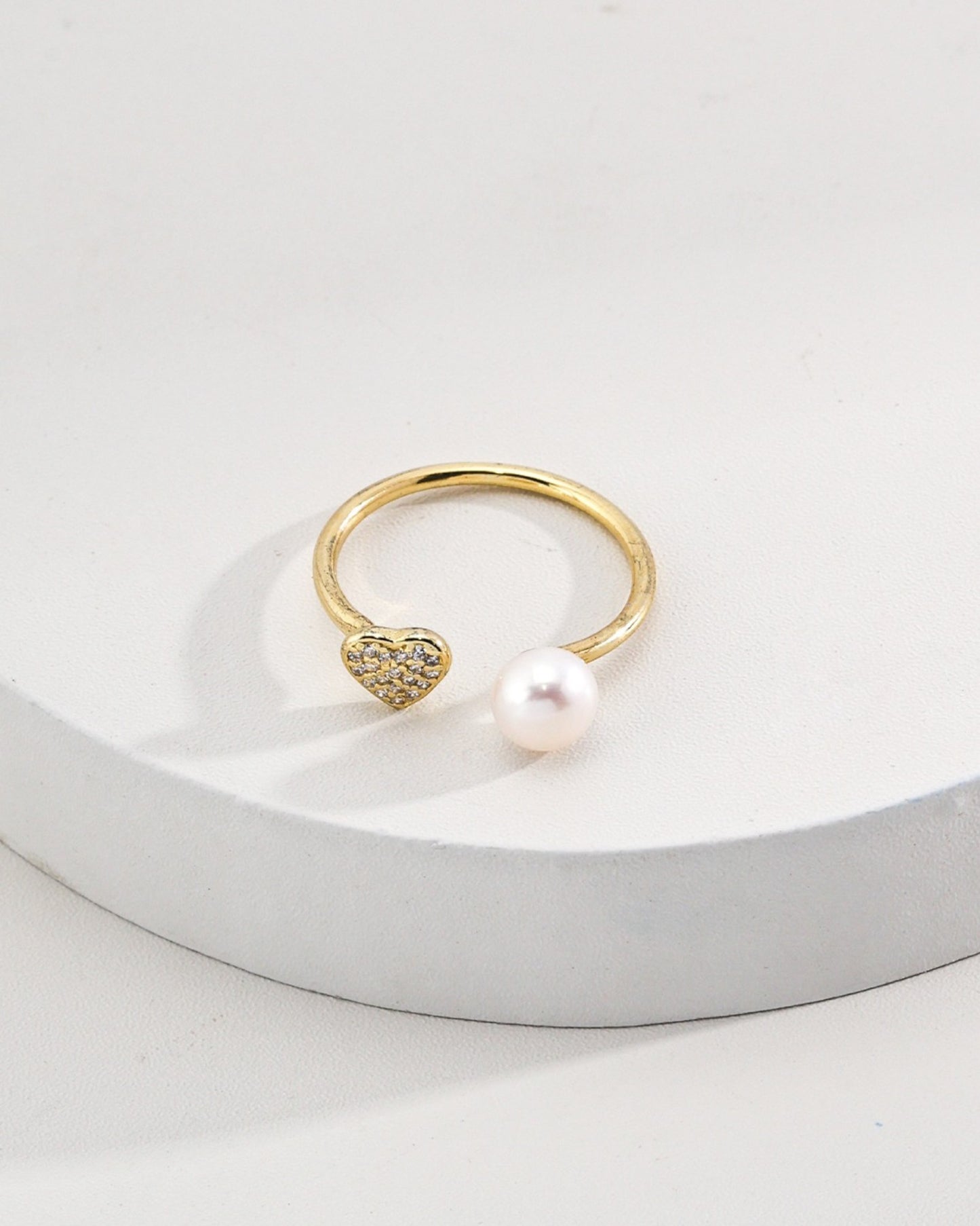 Elegant Pearl Heart Ring