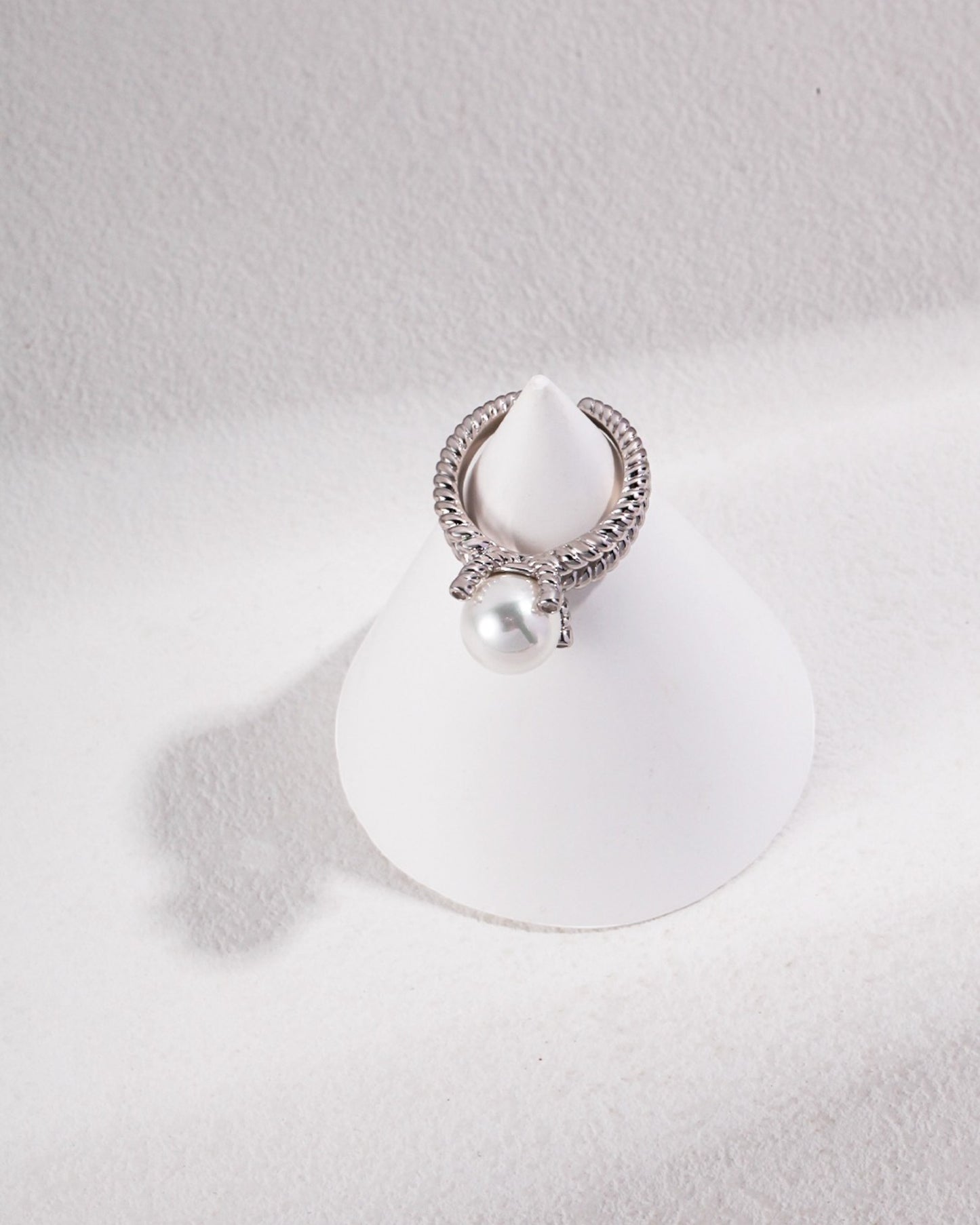 Elegant Pearl Open Ring